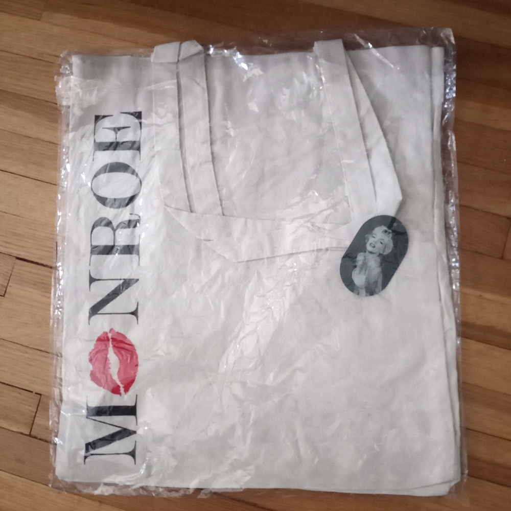 💋 NWT Sealed 💋 Marilyn Monroe Lipstick Canvas Tote Bag